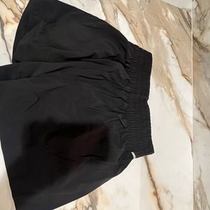 Vuori Villa Short (brand new w tags)